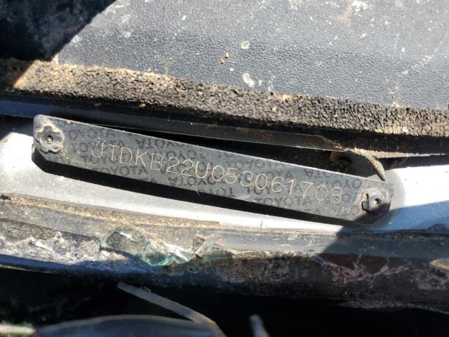 JTDKB22U053061708 - 2005 TOYOTA PRIUS GRAY photo 12