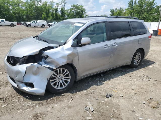 2011 TOYOTA SIENNA XLE, 