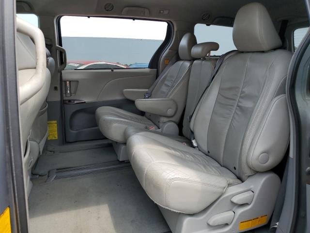 5TDYK3DC8BS142423 - 2011 TOYOTA SIENNA XLE Gümüş foto 11