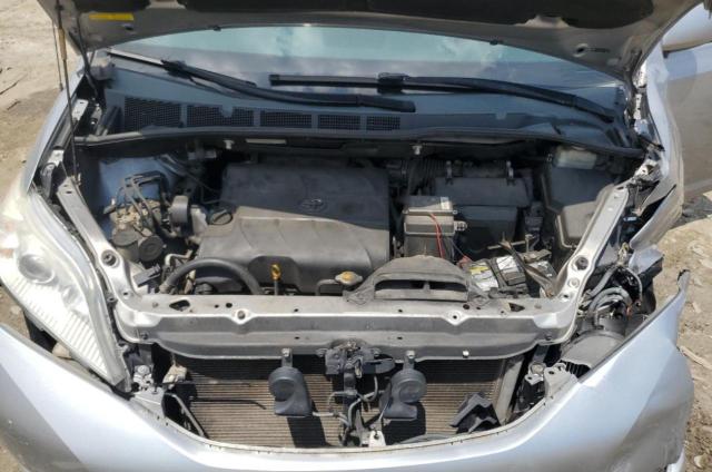 5TDYK3DC8BS142423 - 2011 TOYOTA SIENNA XLE Gümüş foto 12