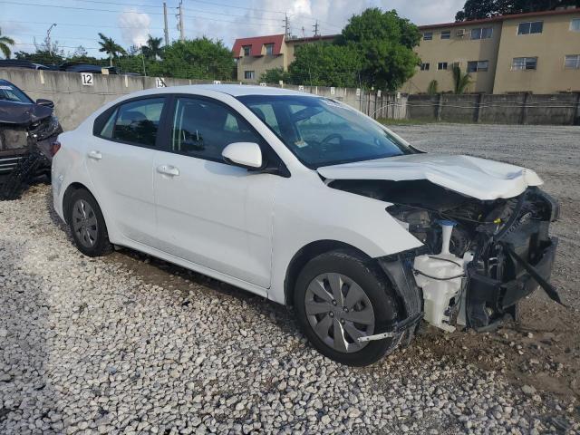 3KPA24AB3JE086564 - 2018 KIA RIO LX WHITE photo 4