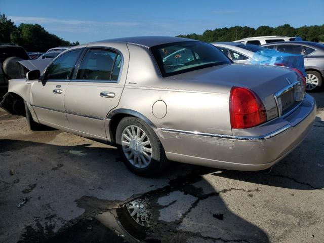 1LNHM81W73Y651085 - 2003 LINCOLN TOWN CAR EXECUTIVE TAN photo 2