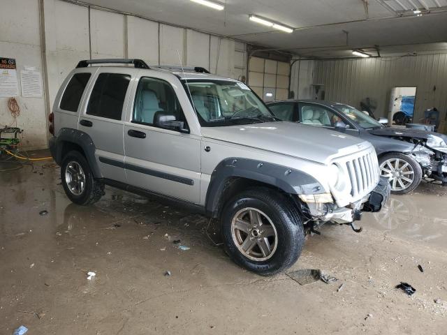 1J4GL38K35W576080 - 2005 JEEP LIBERTY RENEGADE 银色 照片 4