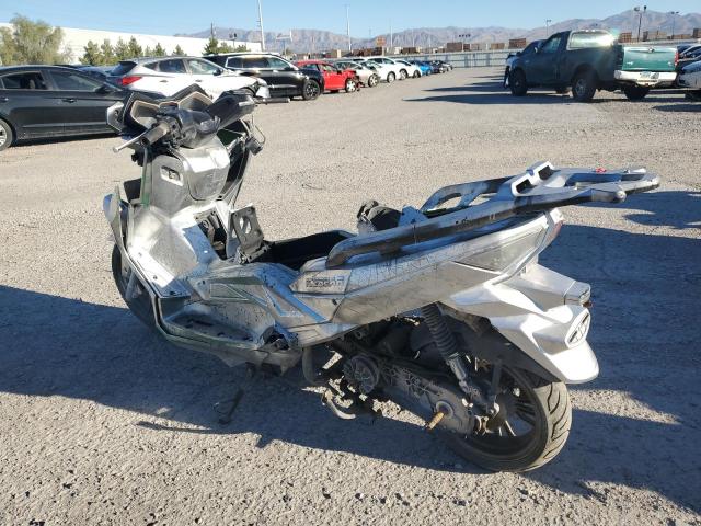 L37MMJBV4HZ030010 - 2017 ICEB SCOOTER SILVER photo 3