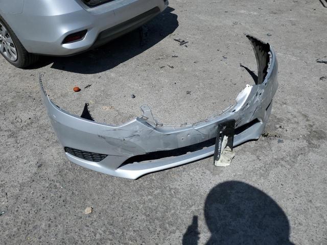 3N1AB7AP2JY297771 - 2018 NISSAN SENTRA S Argent photo 12