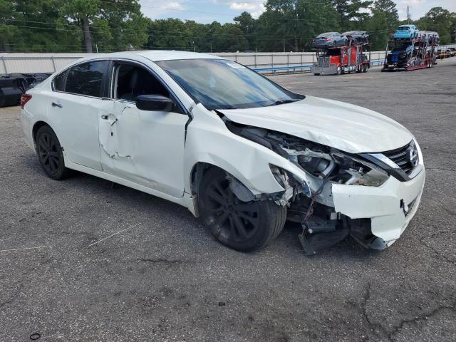 1N4AL3AP1JC163190 - 2018 NISSAN ALTIMA 2.5 WHITE photo 4