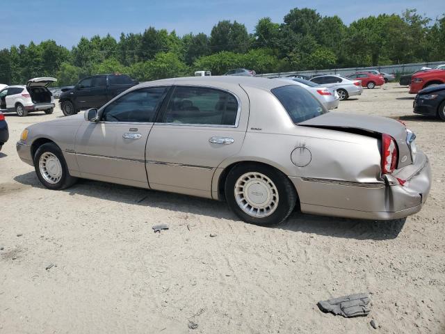 1LNHM81W7YY809609 - 2000 LINCOLN TOWN CAR EXECUTIVE BEIGE photo 2