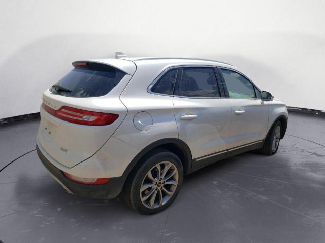 5LMCJ2C97JUL01612 - 2018 LINCOLN MKC SELECT WHITE photo 3