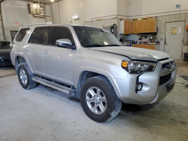 JTEBU5JRXJ5524201 - 2018 TOYOTA 4RUNNER SR5/SR5 PREMIUM GRAY photo 4