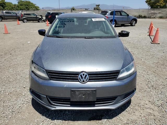3VW2K7AJ5EM238141 - 2014 VOLKSWAGEN JETTA BASE 灰色 照片 5