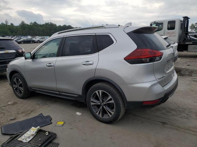 JN8AT2MV7JW318617 - 2018 NISSAN ROGUE S SILVER photo 2