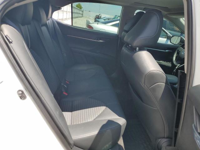 4T1T11AK0PU764820 - 2023 TOYOTA CAMRY SE NIGHT SHADE WHITE photo 10