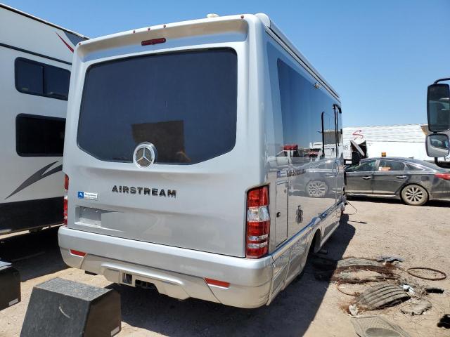 WDAPF4CD2J9772471 - 2018 MERCEDES-BENZ SPRINTER 3500 SILVER photo 4