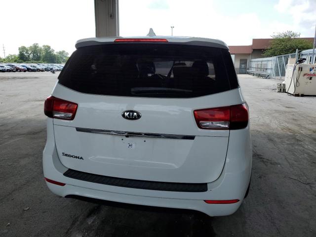 KNDMA5C19G6124632 - 2016 KIA SEDONA L WHITE photo 6