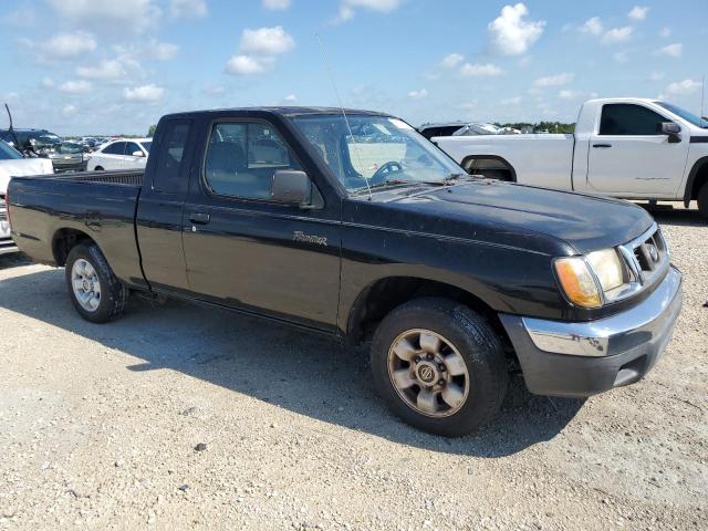 1N6DD26S3XC332093 - 1999 NISSAN FRONTIER KING CAB XE BLACK photo 4