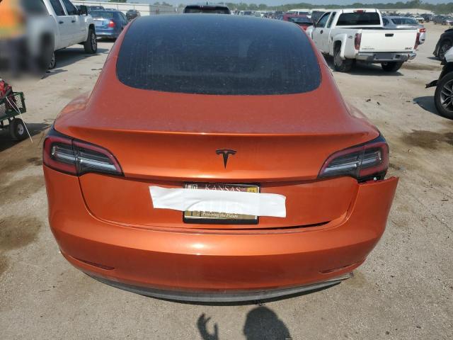 5YJ3E1EB0JF099582 - 2018 TESLA MODEL 3 برتقالي صورة 6