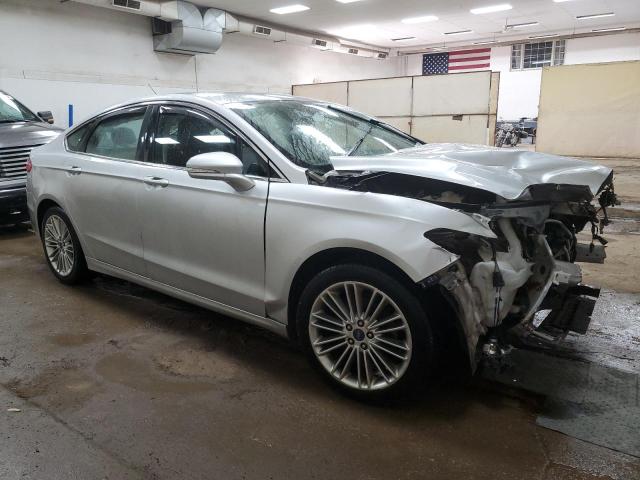 3FA6P0HD4FR223105 - 2015 FORD FUSION SE SILVER photo 4