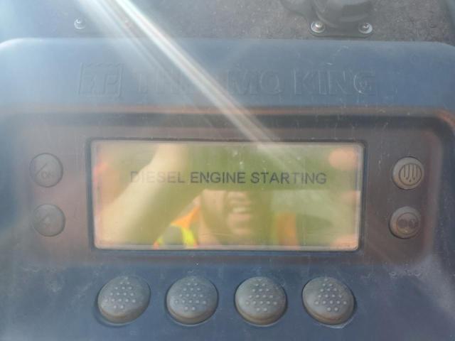 1UYVS2531AU882726 - 2010 UTILITY TL WHITE photo 7