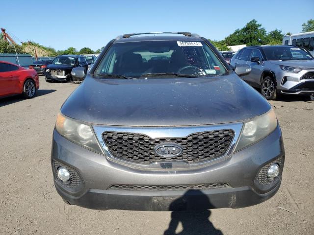 5XYKTDA22BG161034 - 2011 KIA SORENTO BASE GRAY photo 5