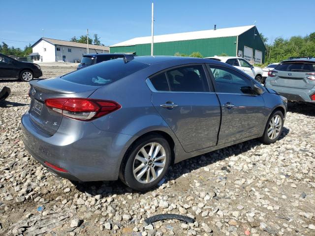 3KPFL4A70HE033281 - 2017 KIA FORTE LX GRAY photo 3