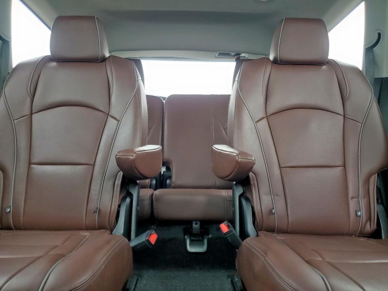 5GAERDKWXLJ156549 - 2020 BUICK ENCLAVE AVENIR WHITE photo 10