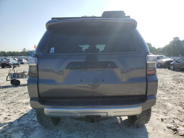 JTEBU5JR9J5596653 - 2018 TOYOTA 4RUNNER SR5/SR5 PREMIUM GRAY photo 6