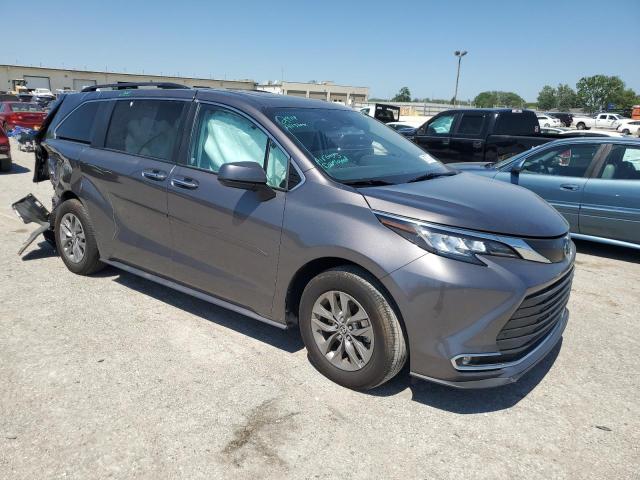 5TDYRKEC1PS144011 - 2023 TOYOTA SIENNA XLE GRAY photo 4