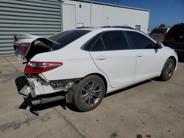 4T1BF1FK0GU200123 - 2016 TOYOTA CAMRY LE WHITE photo 3