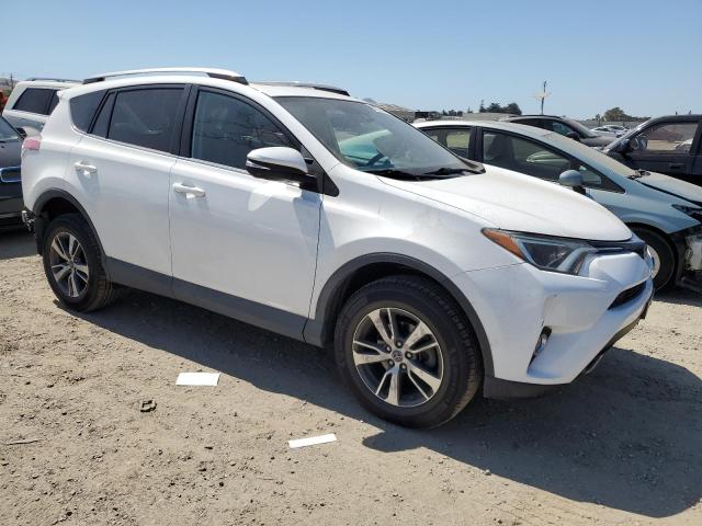 2T3RFREV4JW713835 - 2018 TOYOTA RAV4 ADVENTURE WHITE photo 4