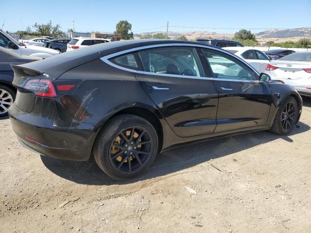 5YJ3E1EA9JF123093 - 2018 TESLA MODEL 3 BLACK photo 3