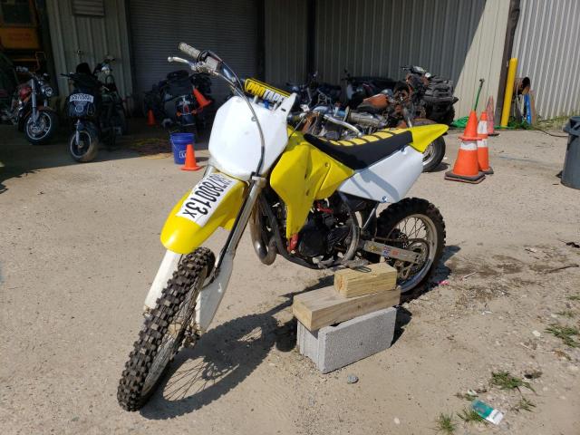 LM1RD16C661101943 - 2006 SUZUKI RM85 YELLOW photo 2