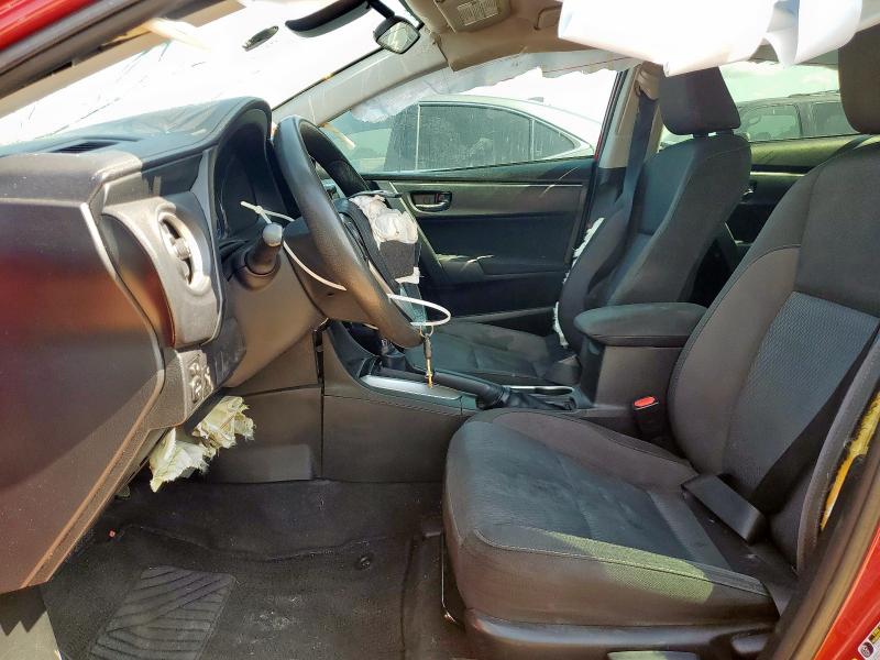 5YFBURHE2JP810609 - 2018 TOYOTA COROLLA L RED photo 7