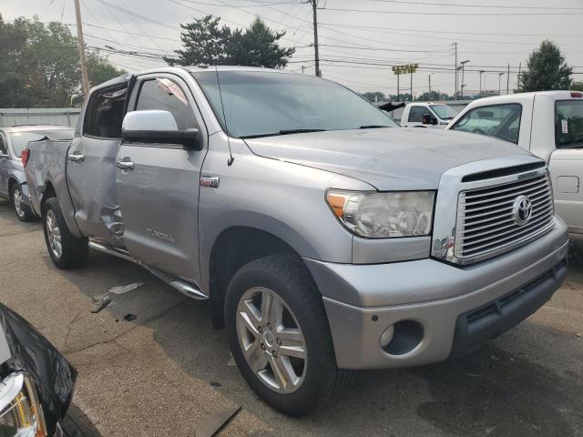 5TFHY5F10CX237866 - 2012 TOYOTA TUNDRA CREWMAX LIMITED SILVER photo 4