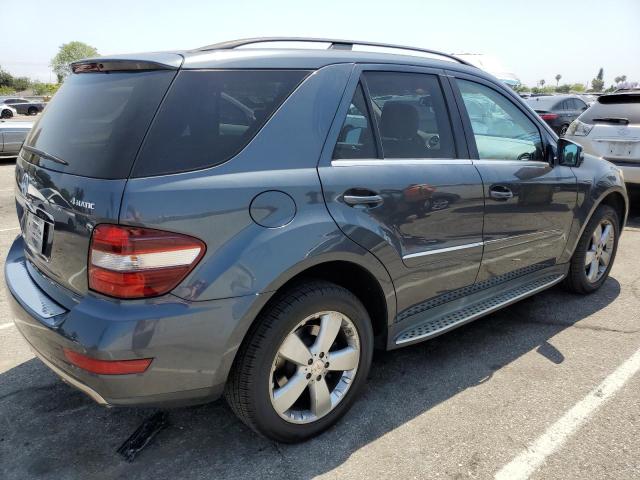 4JGBB8GB0BA674828 - 2011 MERCEDES-BENZ ML 350 4MATIC GRAY photo 3