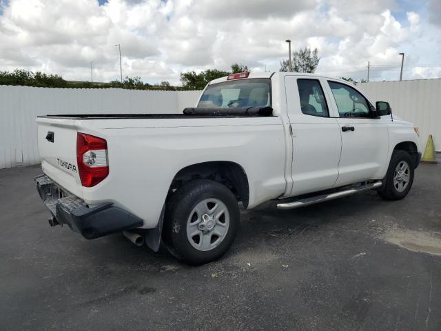 5TFRM5F17HX111530 - 2017 TOYOTA TUNDRA DOUBLE CAB SR/SR5 WHITE photo 3
