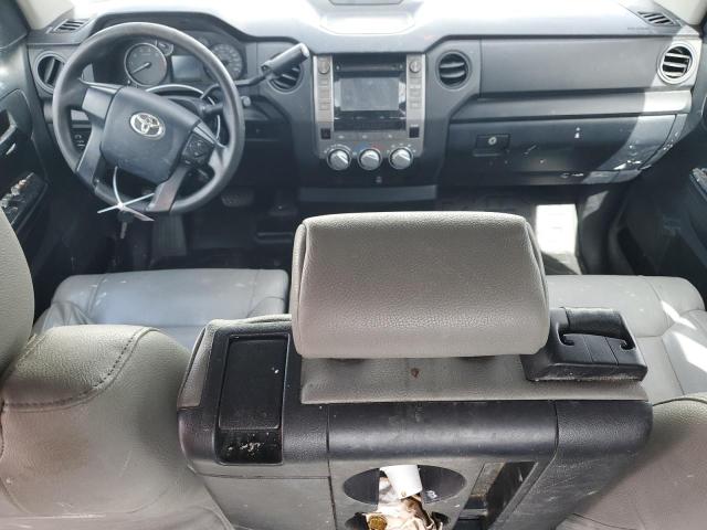 5TFRM5F17HX111530 - 2017 TOYOTA TUNDRA DOUBLE CAB SR/SR5 WHITE photo 8