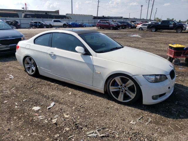 WBAWB73569P046809 - 2009 BMW 335 I WHITE photo 4