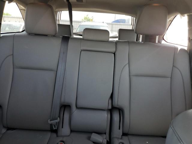 5TDJZRFH3KS582784 - 2019 TOYOTA HIGHLANDER SE GRAY photo 10