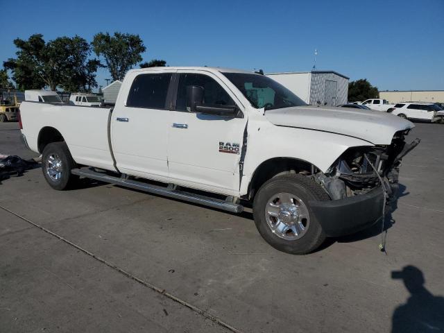 3C6UR5JJ7JG279138 - 2018 RAM 2500 SLT Білий фото 4