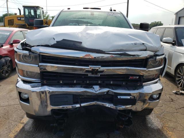 1GC1KVEG0FF522053 - 2015 CHEVROLET SILVERADO K2500 HEAVY DUTY LT WHITE photo 5