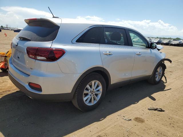 5XYPGDA56KG480733 - 2019 KIA SORENTO LX SILVER photo 3