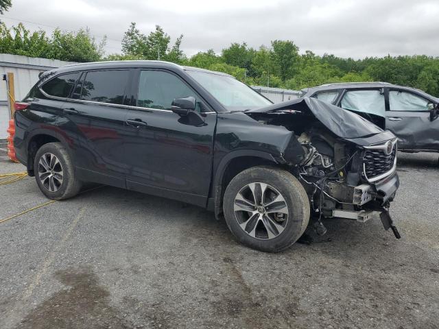 5TDGZRBH9MS106817 - 2021 TOYOTA HIGHLANDER XLE BLACK photo 4