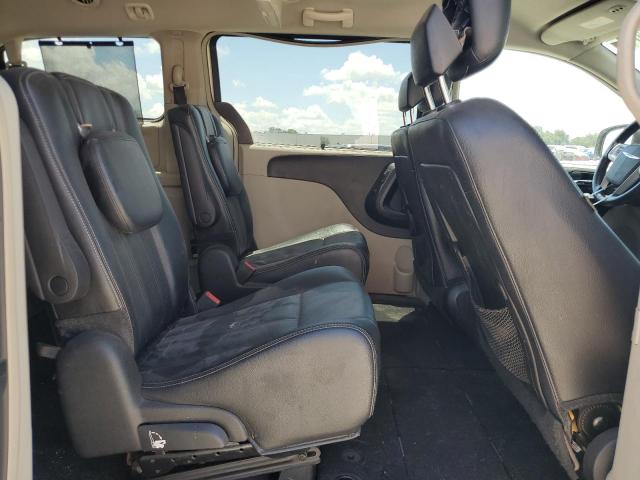 2C4RC1CG5FR561922 - 2015 CHRYSLER TOWN & COU TOURING L GOLD photo 11