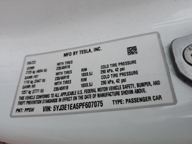 5YJ3E1EA5PF607075 - 2023 TESLA MODEL 3 Beyaz fotoğraf 12