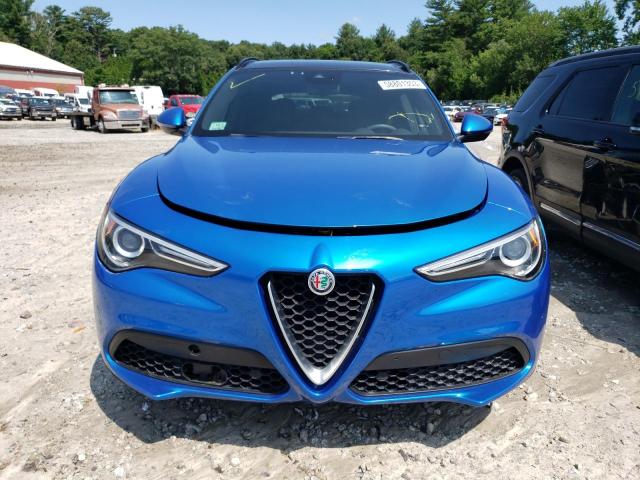 ZASFAKNN4J7B99335 - 2018 ALFA ROMEO STELVIO TI SPORT BLUE photo 5