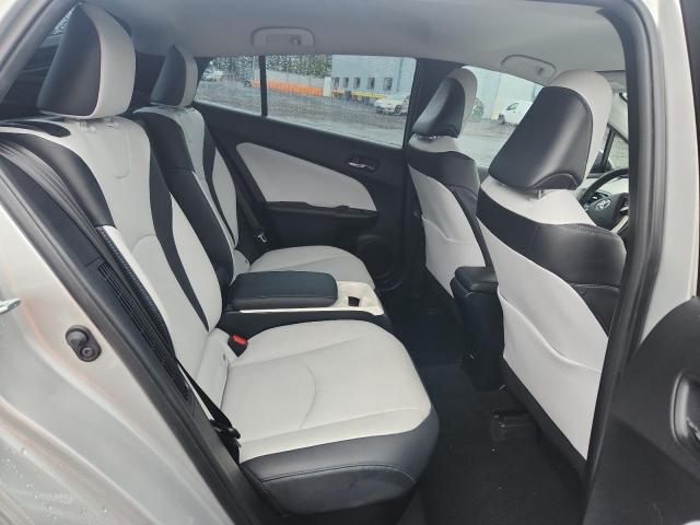 JTDKARFP1H3032349 - 2017 TOYOTA PRIUS PRIM 银色 照片 10