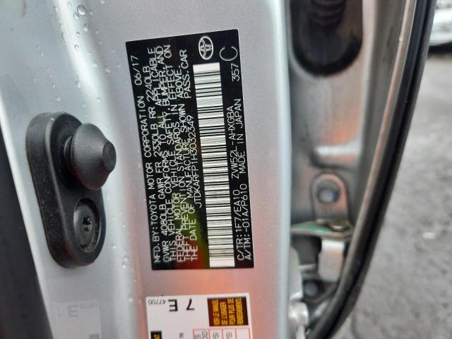 JTDKARFP1H3032349 - 2017 TOYOTA PRIUS PRIM 银色 照片 13