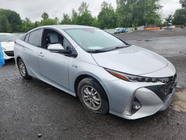 JTDKARFP1H3032349 - 2017 TOYOTA PRIUS PRIM 银色 照片 4