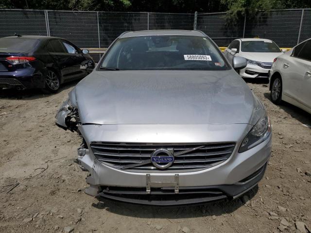 YV140MEK9H1333560 - 2017 VOLVO V60 T5 PREMIER SILVER photo 5