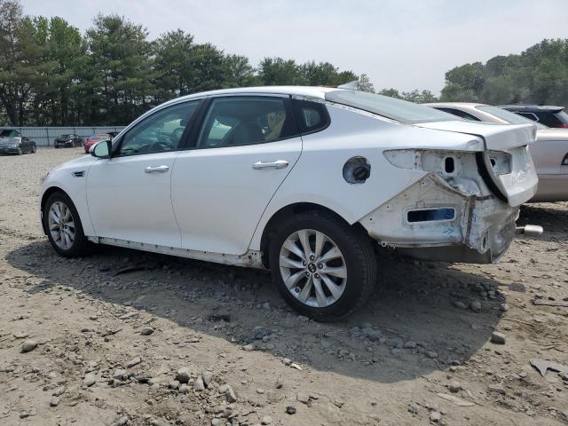 5XXGU4L31JG187359 - 2018 KIA OPTIMA EX WHITE photo 2